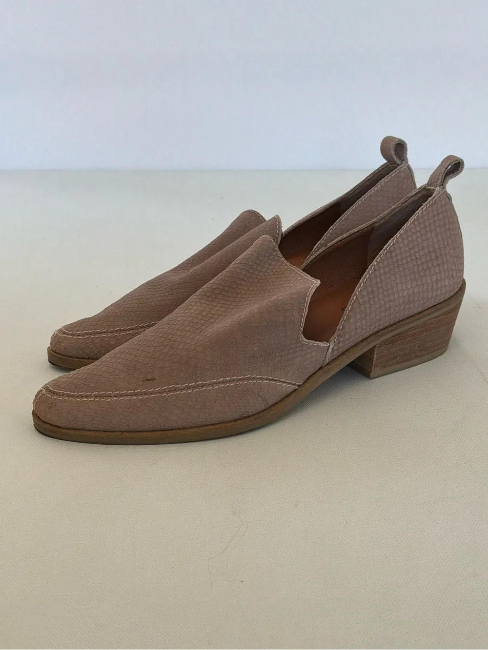 Lucky Brand Mahzan Blush Pink Leather Loafers Slip-On Shoes Women’s Size 7.5
